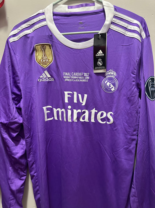 Real Madrid RONALDO CR7 Adult Large Purple Champions League Final Edition